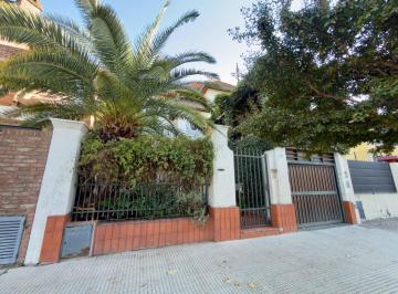 Casa · 271m² · 5 Ambientes · 1 Cochera · Alquiler Exclusivo | Casa de Estilo a 3 Cuadras de Plaza Arenales