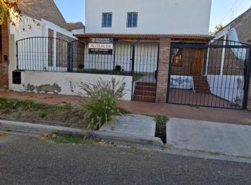 Casa · 190m² · 4 Ambientes · Alquiler Casa - Godoy Cruz