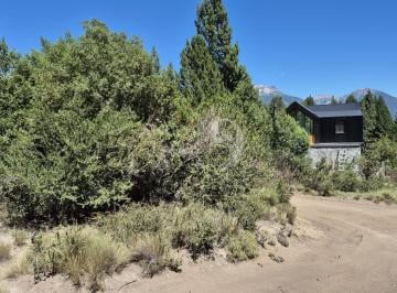 Terreno · 1136m² · Venta de Lote Soleado con Vegetación en Villa Lago Meliquina