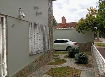 Casa de 4 ambientes, San Luis · Hermosa Casa en Venta Zona Centrica