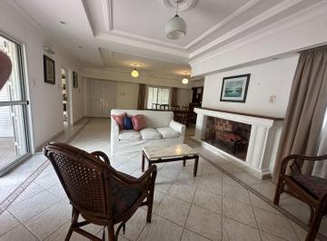 Casa · 251m² · 5 Ambientes · 2 Cocheras · Alquiler Casa en La Tatenguita