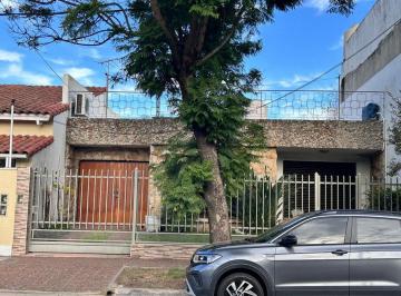 Casa · 138m² · 3 Ambientes · 1 Cochera · Venta Casa 3 Ambientes en San Justo