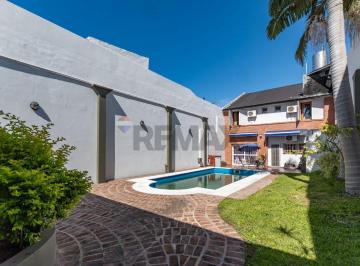Casa · 232m² · 5 Ambientes · 2 Cocheras · Casa 5 Amb en Lote Propio de 8,8 X 57 Villa Devoto