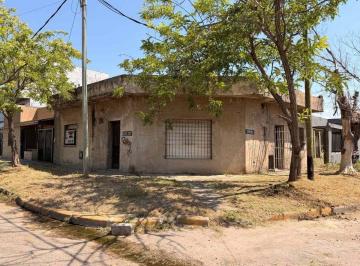 Casa · 141m² · 3 Ambientes · Venta Casa 3amb Esquina Quilmes
