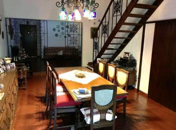 PH · 250m² · 5 Ambientes · 2 Cocheras · Chalet en PH Estilo Español 5 Amb. en Piñeyro