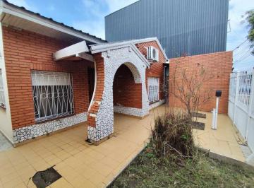 Casa · 183m² · 3 Ambientes · Casa Venta en Solano Patio y Jardin Mas Local