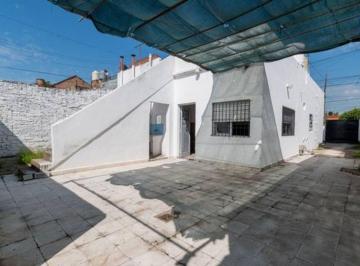 PH · 174m² · 2 Ambientes · 1 Cochera · Venta PH 2 Ambientes Lanus con Galpon