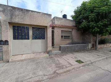 Casa · 127m² · 4 Ambientes · 1 Cochera · Venta Casa 2 Dorm. B° Alta Cordoba
