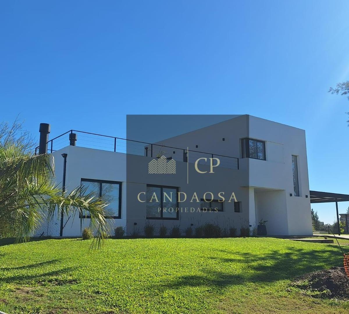 Nev. Casa A La Laguna En Venta El Naudir
