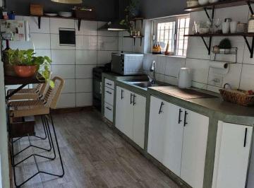 Casa · 120m² · 6 Ambientes · 1 Cochera · Venta de Casa