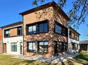 Local comercial · 69m² · 1 Cochera · Local Comercial en Venta Paseo La Tradición Funes