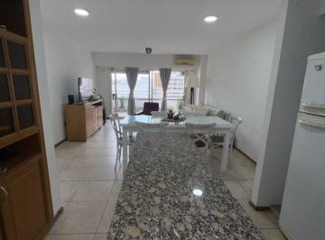 Departamento · 65m² · 3 Ambientes · Departamento en Venta 2 Dorm. Centro Balcón