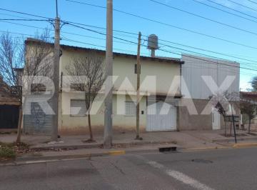 Local comercial · 180m² · 1 Cochera · Venta Salon Comercial con Casa y Galpon Neuquen