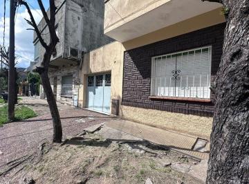 Casa · 86m² · 4 Ambientes · 1 Cochera · Venta Casa 4 Ambientes en El Palomar