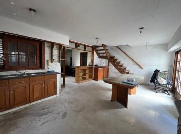 Casa · 110m² · 4 Ambientes · 1 Cochera · Casa en Venta San Carlos