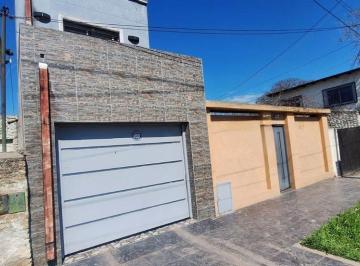 Casa · 129m² · 4 Ambientes · 3 Cocheras · Venta Casa 2 Plantas 4 Ambientes Villa La Florida