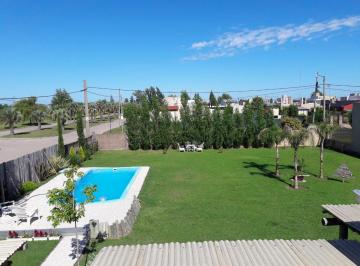 Casa · 61m² · 4 Ambientes · Venta Casa y Gran Esquina P/ Desarrollo Comercial