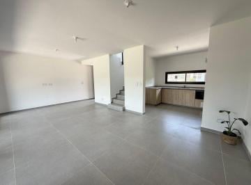 Casa · 123m² · 4 Ambientes · Venta Duplex a Estrenar 3 Dorm La Catalina