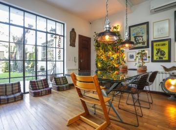 Casa · 183m² · 5 Ambientes · 2 Cocheras · Venta Casa de Revista Olivos Totalmente Equipada