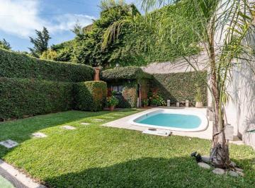 Casa · 155m² · 5 Ambientes · 1 Cochera · Venta Casa Haedo 6 Ambientes Pileta Parque Cochera