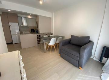 Departamento · 35m² · 2 Ambientes · Venta Depto 2 Amb C/balcon Reciclado en Pza Colon