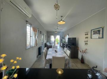 Casa · 107m² · 4 Ambientes · 1 Cochera · Oportunidad/viv.2 Dorm./servicios/financiación