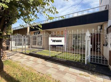 Casa · 146m² · 4 Ambientes · 2 Cocheras · Casa en Venta 3 Dorm. Apto Credito P. San Franciso