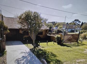 Casa · 110m² · 5 Ambientes · Casa en Venta - 4 Dorm. 2 Baños - Santa Clara del Mar