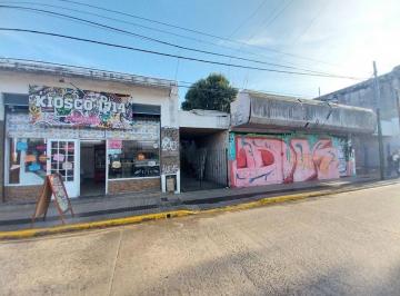 Casa · 434m² · 7 Ambientes · 1 Cochera · Venta en Bloque 2 Lotes + 2 Locales Est Ituzaingo