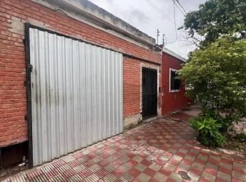Terreno · 298m² · Venta Casa a Demoler en B° San Vicente (297 M&sup2;)!