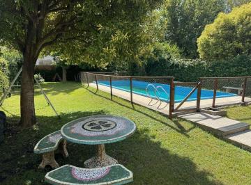 Casa · 308m² · 8 Ambientes · 2 Cocheras · Casa en Venta Melchor Romero