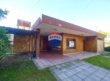 Casa · 130m² · 5 Ambientes · 1 Cochera · Casa en Venta en F Varela 5 Amb Apto Credito