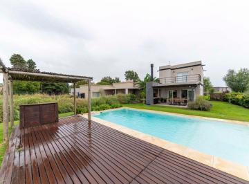 Casa · 125m² · 3 Ambientes · 1 Cochera · Venta Casa 3 Amb C/pileta Sta Lucia Pilar del Este