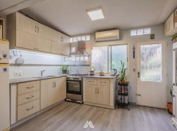 Casa · 56m² · 4 Ambientes · 1 Cochera · Venta Casa Dos Dorm. Malvin Norte Garaje