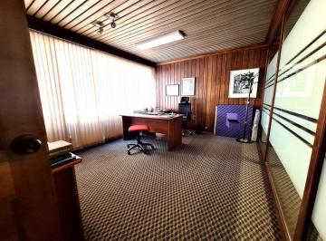 Oficina comercial · 75m² · 1 Cochera · Oficina Equipada y con Garaje en Ciudad Vieja
