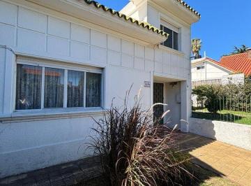 Casa · 111m² · 4 Ambientes · 1 Cochera · Venta Casa 3 Dorm. 2 Baños Garaje Malvin