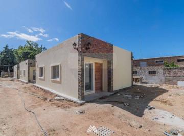 Casa · 54m² · 3 Ambientes · 1 Cochera · Venta Casa a Estrenar Solymar Gardens 2d