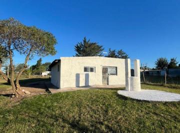 Casa · 8275m² · 3 Ambientes · Venta Terreno Rural con Casa a Reciclar, Toledo