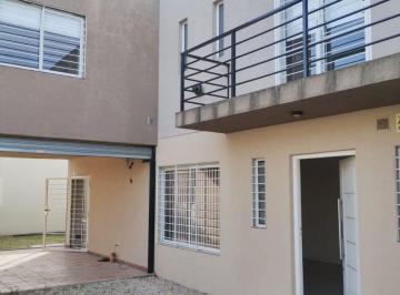 PH · 101m² · 4 Ambientes · 1 Cochera · Venta/permuta Ituzaingo Duplex 4 Amb Coche S. Exp