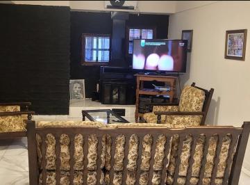 Casa · 169m² · 5 Ambientes · Casa en Alquiler - 3 Dorm. 3 Baños - Mar del Plata