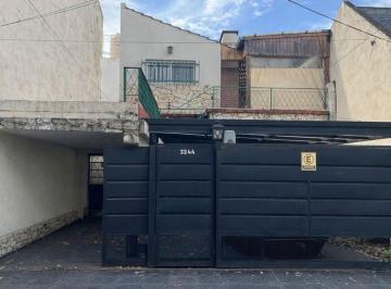Casa · 150m² · 6 Ambientes · 2 Cocheras · Casa en Caseros 6 Amb Multifamiliar Permuta