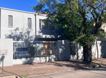 Casa · 315m² · 8 Ambientes · 2 Cocheras · Venta Casa Beccar Vías - Libertador 8 Amb Jardín Pil