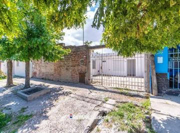 Casa · 150m² · 4 Ambientes · Venta de Casa en Calle Jujuy 800