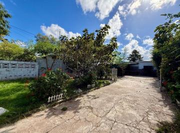 Casa · 64m² · 4 Ambientes · 1 Cochera · Venta Casa 2/3 Dorm., Frente - Ituzaingo