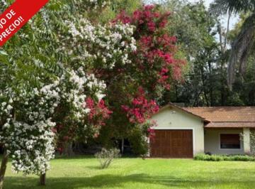 Quinta vacacional · 245m² · 2 Dormitorios · 4 Cocheras · Venta Casa Quinta Terreno de 7235 m Excelente!