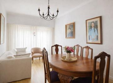 Casa · 72m² · 3 Ambientes · Venta Casa 3amb Jardín Cochera Parrilla Hurlingham