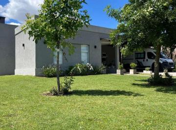 Casa · 187m² · 5 Ambientes · 2 Cocheras · Venta Casa Haras Santa Maria Anticipo + Cuotas