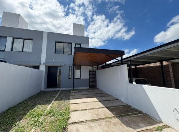 Casa · 120m² · 5 Ambientes · 1 Cochera · Duplex 3 Dorm Docta Etapa 1