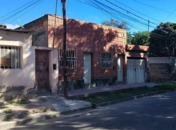 Casa · 222m² · 8 Ambientes · 3 Cocheras · Se Vende Casa Amplia a Refaccion Capital Catamarca
