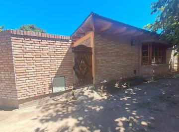 Casa · 90m² · 5 Ambientes · 1 Cochera · Casa en Venta Salto de Las Rosas - San Rafael - Mza